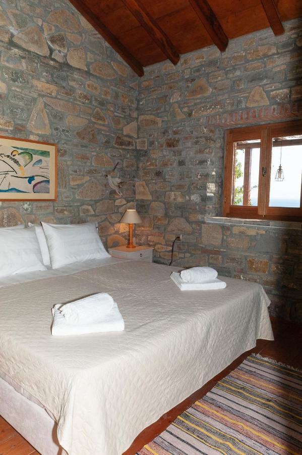Oceanis Cottage House Ormos Koumeikon エクステリア 写真